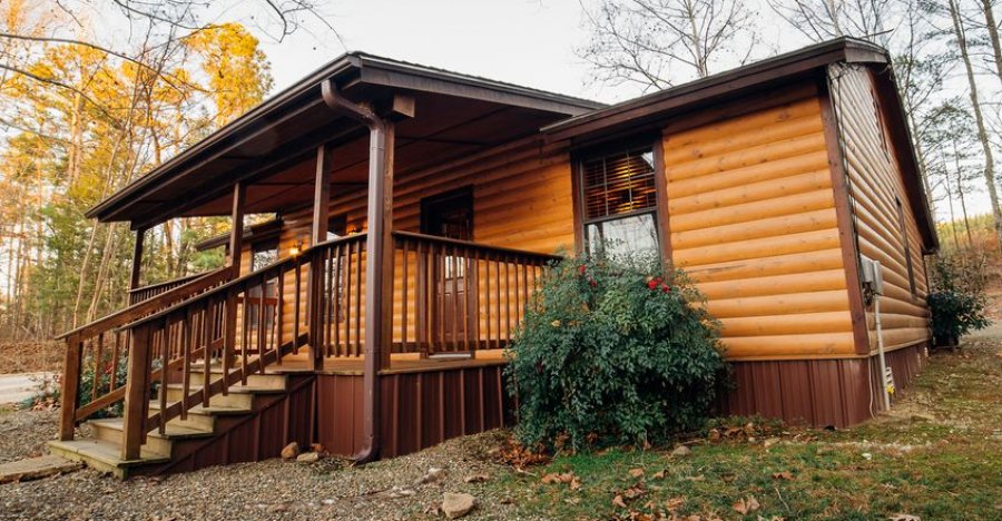 Check Out This Perfect Little 2 Bedroom Cabin With Hot Tub! PERFECT Getaway Weekend …