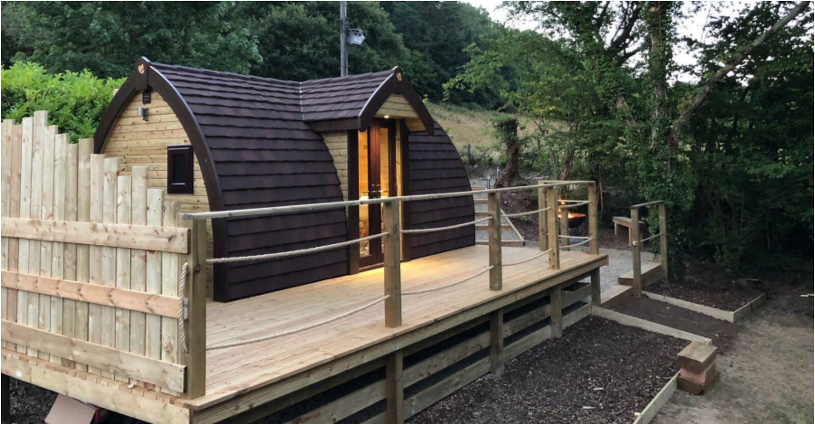 Beautiful Woodland Cabin With Private Hot Tub In Wales